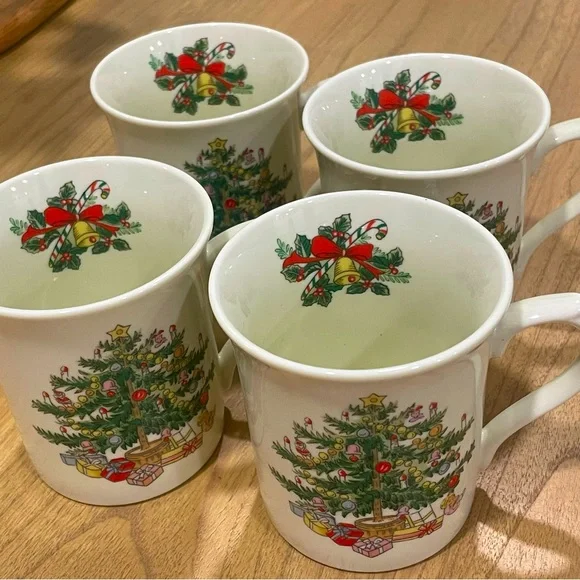 Set off 4/ Christmas Tree Coffee Cup/Mug VINTAGE porcelain ware-made in Japan